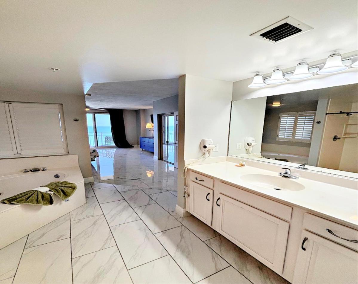 14Th Floor 2 Bedroom Resort Condo Direct Oceanfront Wyndham Ocean Walk Resort Daytona Beach 1401 Exteriör bild